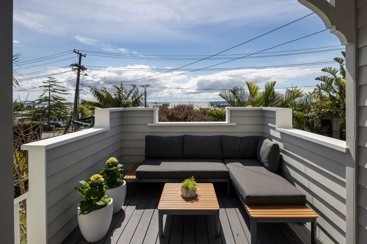 9 Seaview Terrace Mount Albert_13