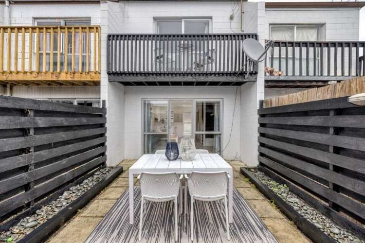 7/20 Miro Street 11229_23
