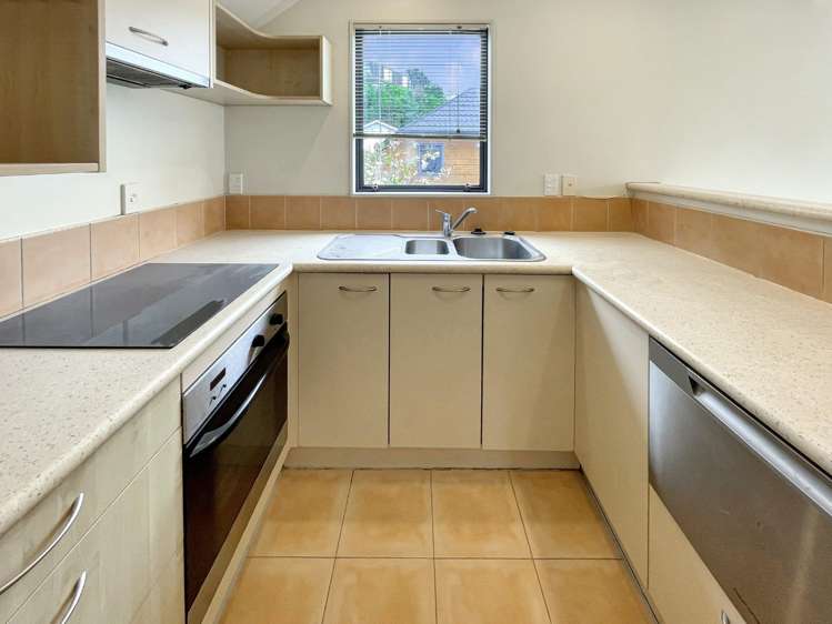 2/346 The Parade Island Bay_6