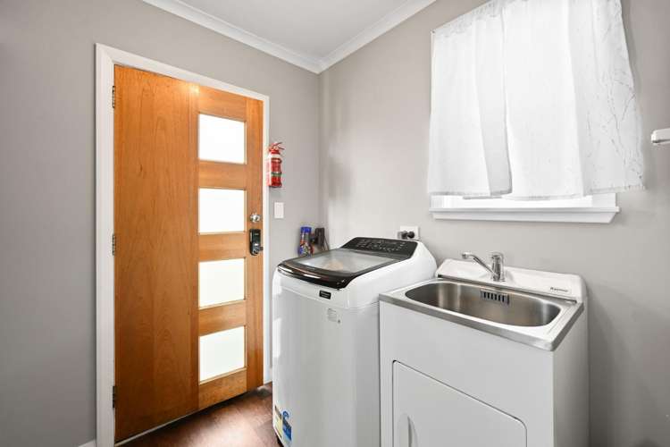 126 Fairfield Road 10458_11