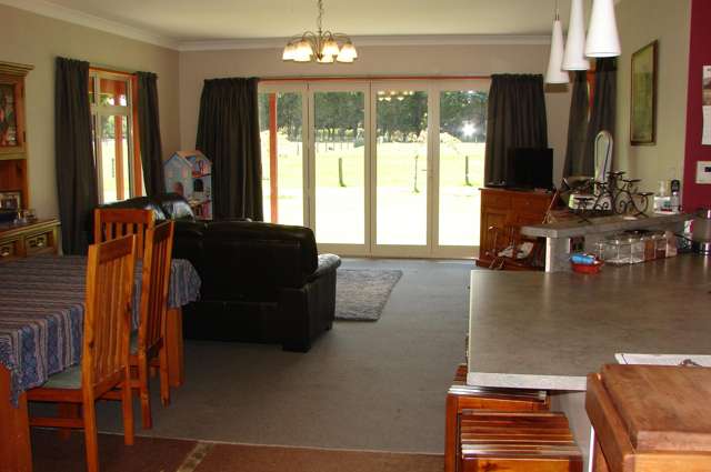 256 Oreti Road Otatara_2