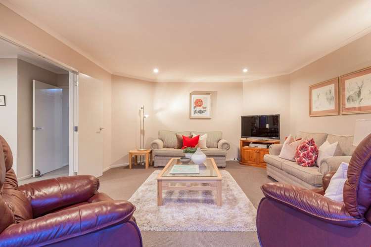 7 Kenley Heights Flat Bush_9