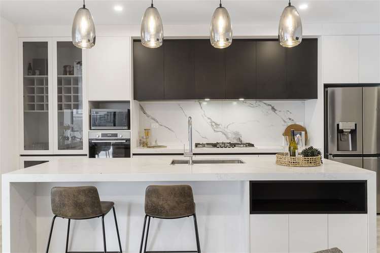 7 Heavenly Way Flat Bush_4