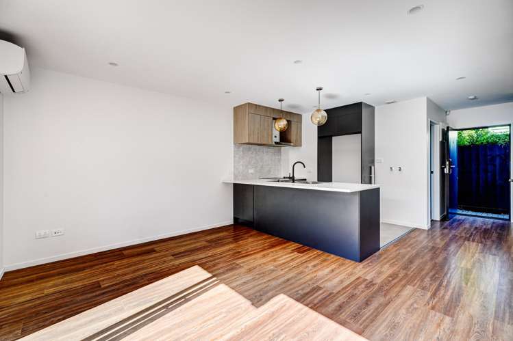 181 Portage Road New Lynn_7