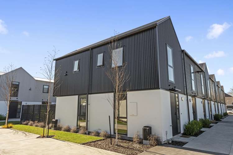 10/9 Grove Road Addington_15