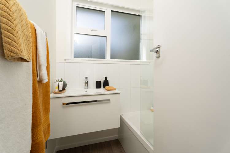 8 Brooker Grove Newlands_9