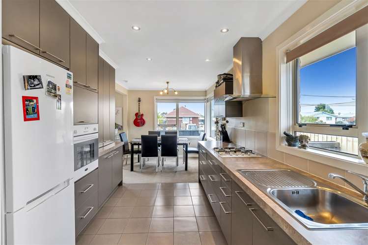 38 Sandown Crescent Aranui_10