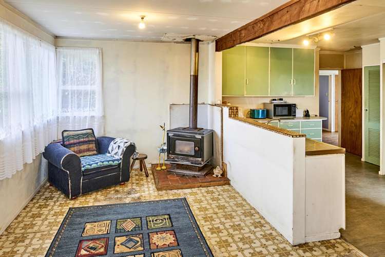 6 Marne Grove Waitangirua_4