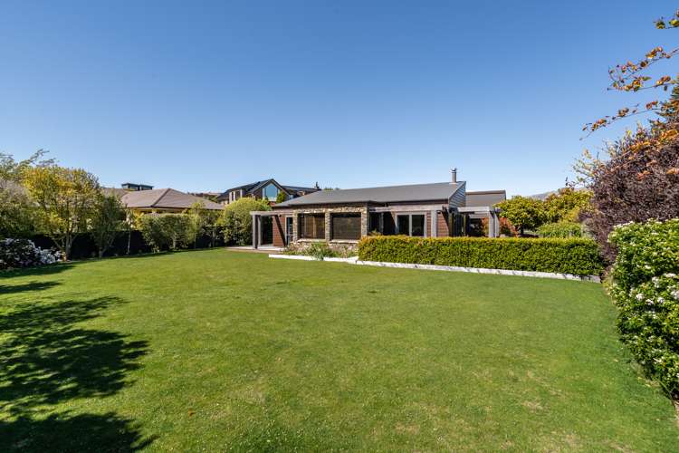 8 Baker Grove Wanaka_13