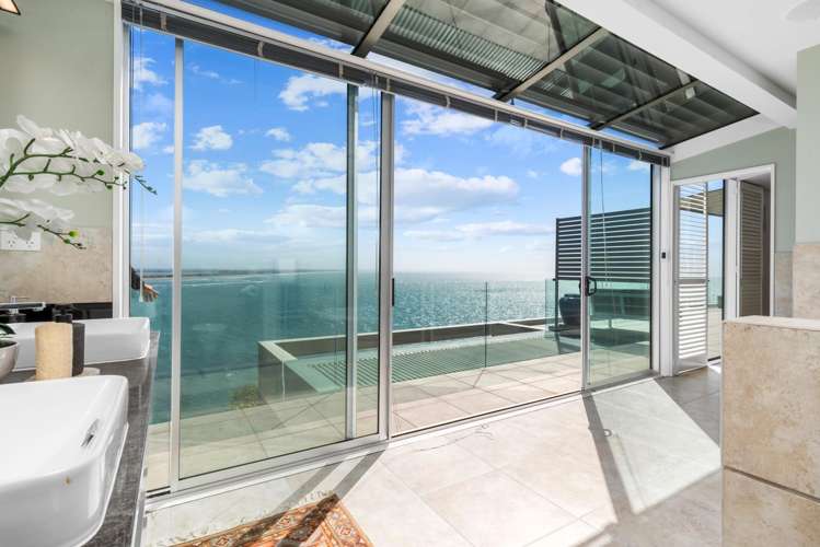 18 Whitewash Head Road Scarborough_16