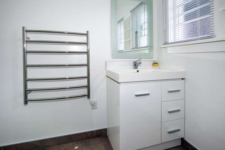 1 Ashbury Avenue Waimataitai_10