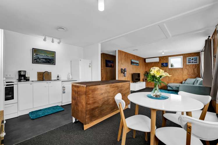 28 Terou Street Manaia_9