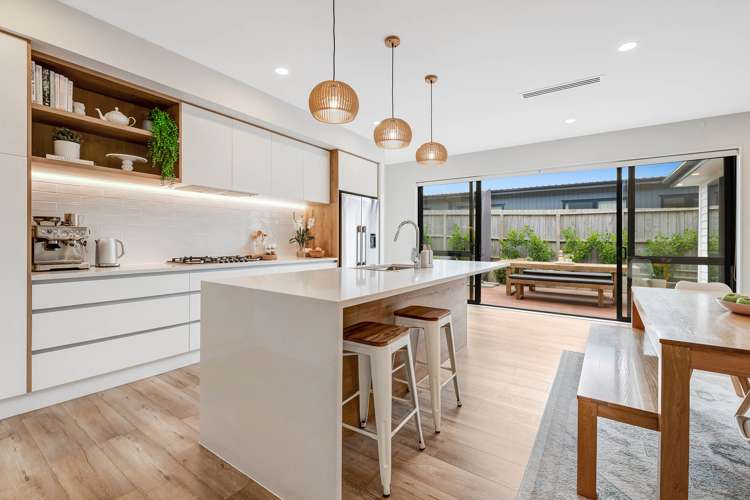 13 Surf View Crescent Red Beach_6