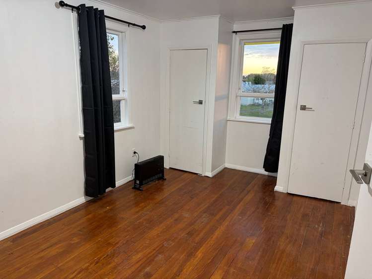 806 Takapu Place Camberley_5