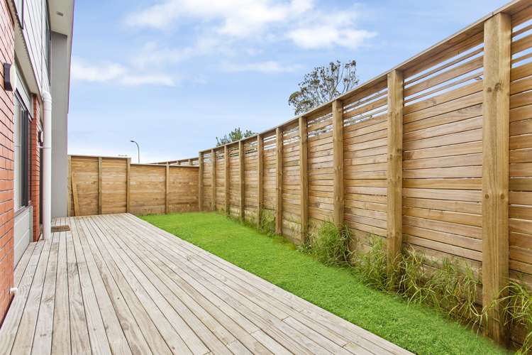 54 Bordeaux Parade Te Atatu South_7