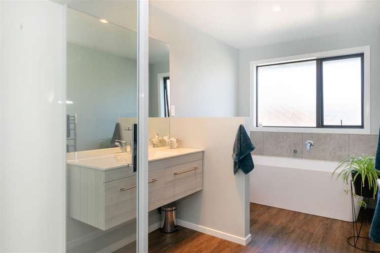 14 Catalina Crescent Burleigh_2