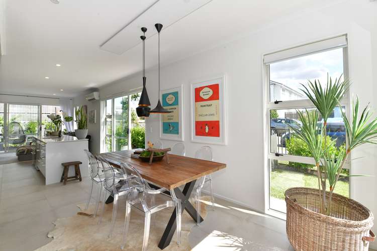 2 Couldrey Crescent Red Beach_5