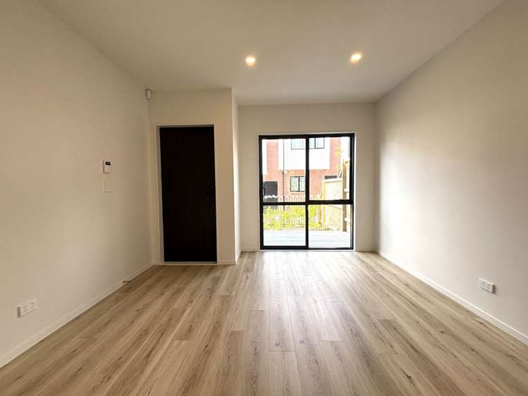 19 Paetai Lane Te Atatu Peninsula_3