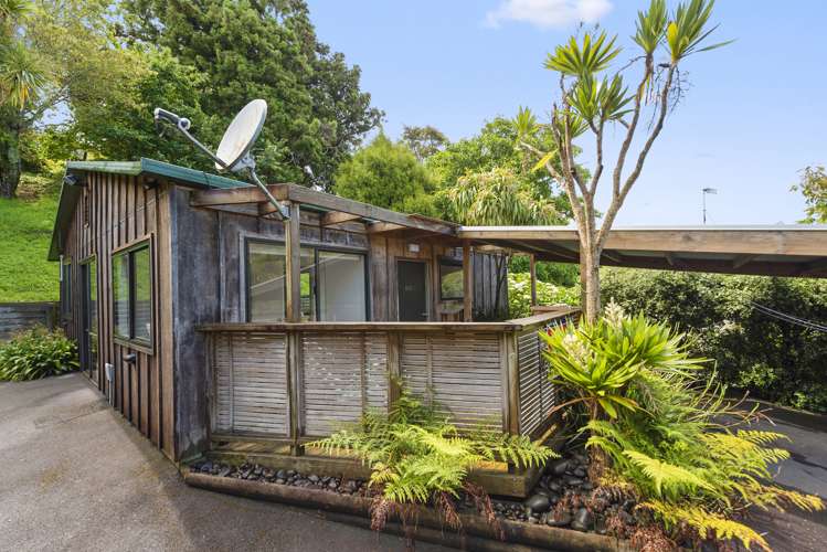 642a River Road Chartwell_2