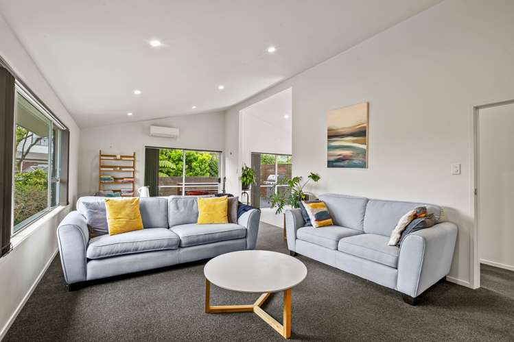 3 La Salle Drive Westown_3