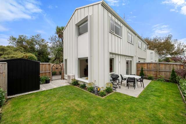 Superior Parkside Contemporary Living