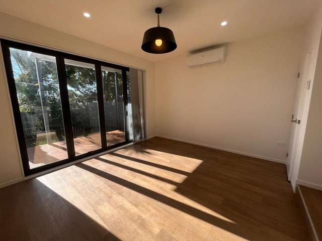 3/32 Brandon Road Glen Eden_2