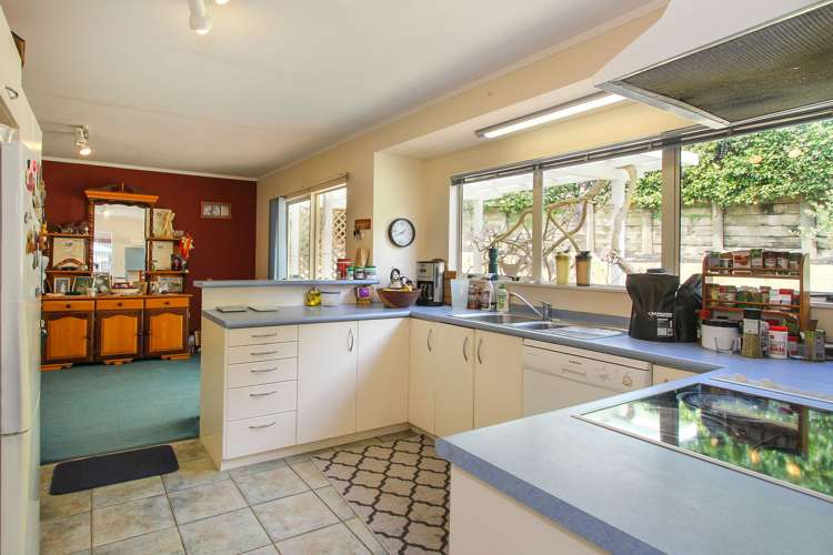 13 Dee Place Torbay_5