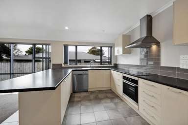 76A Glover Road_3
