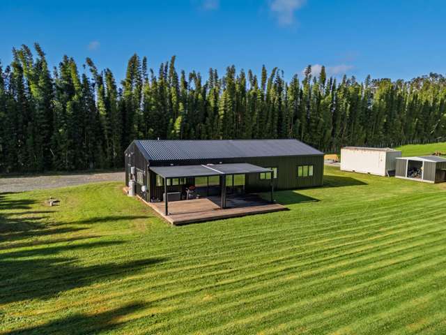 Modern Lifestyle Retreat On 7 Acres