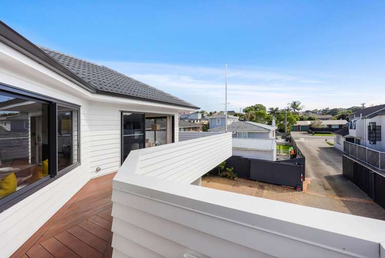 2/30 Eastern Beach Road Eastern Beach_15