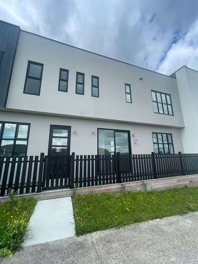 4 Lemon Tree Lane Flat Bush_1