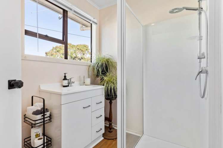 8 Red Beach Road Red Beach_9