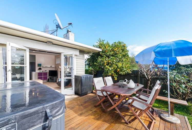 6 Ingleby Place Kelston_3