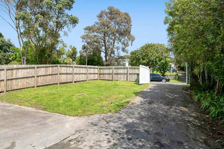 73 Gledstane Road Stanmore Bay_15