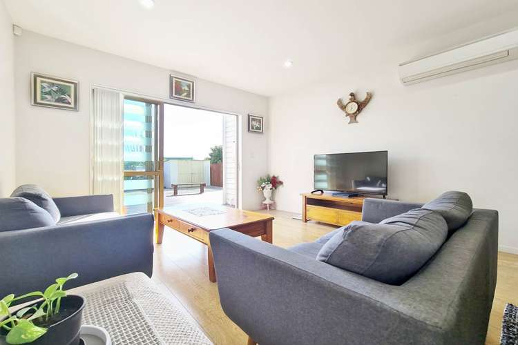 11 Rosewell Crescent Flat Bush_4