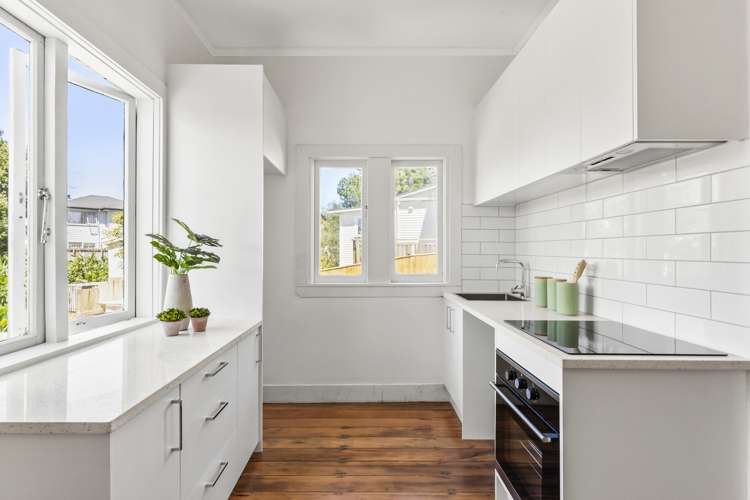 3 Queen Mary Avenue New Lynn_4