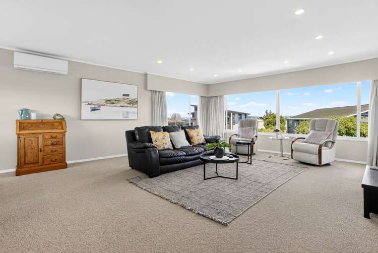 27 Gulf Crest Bucklands Beach_11