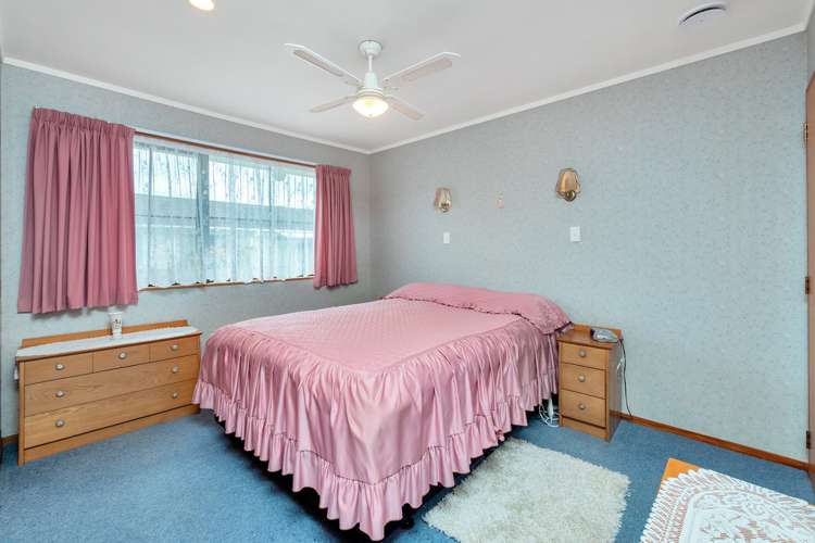 2/52 Seabrook Avenue New Lynn_14