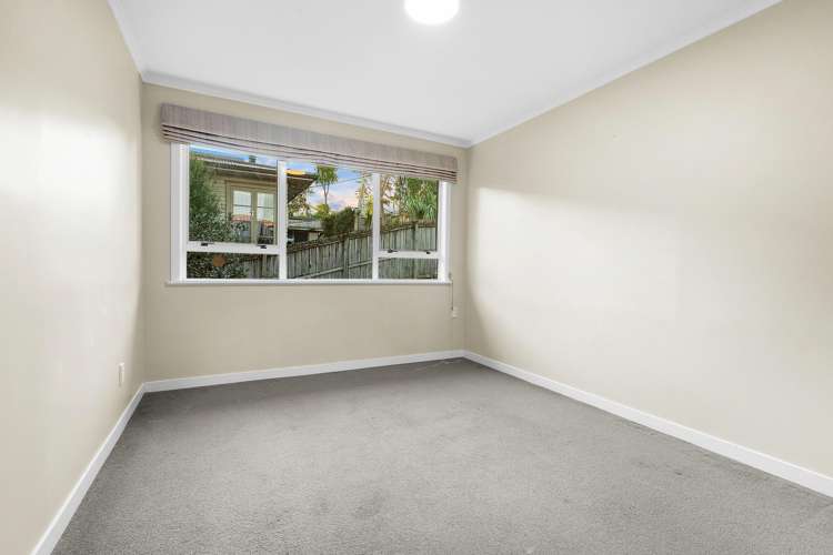 44 Glengarry Road Glen Eden_9