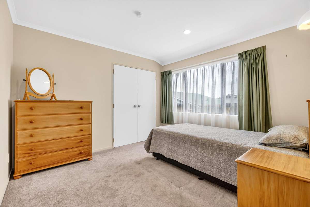 2/136 Rutherford Street_3