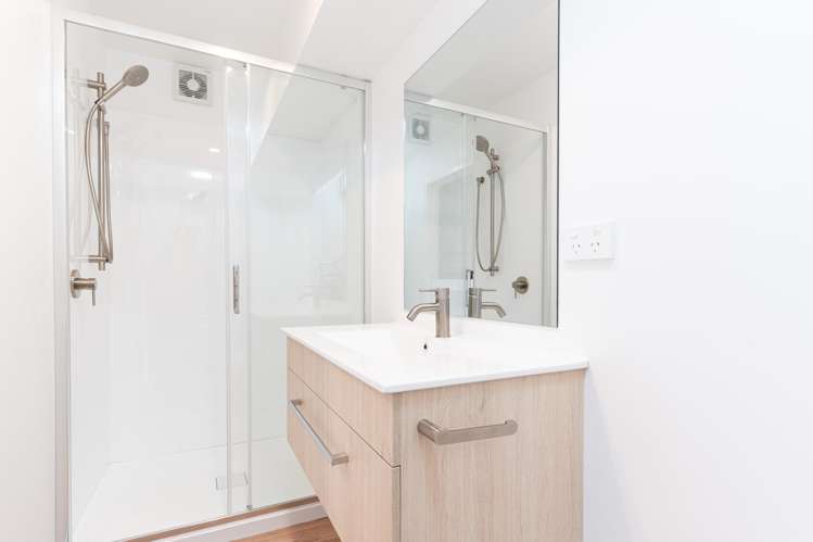 7 Grove Road Addington_32