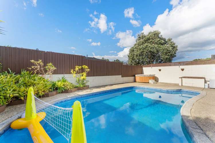 37 Nui Mana Place Te Atatu South_8