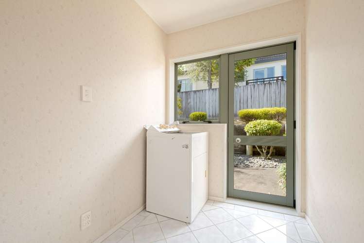 2/2 Hobie Court West Harbour_20