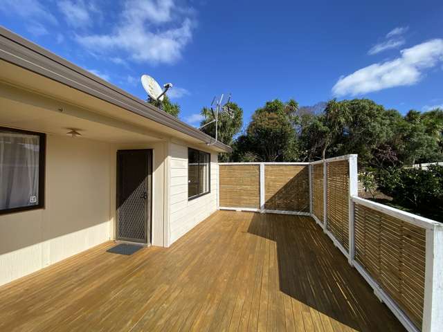 3 bedrooms, Avondale