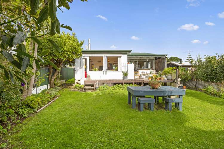 5 Simon Road Raglan_8