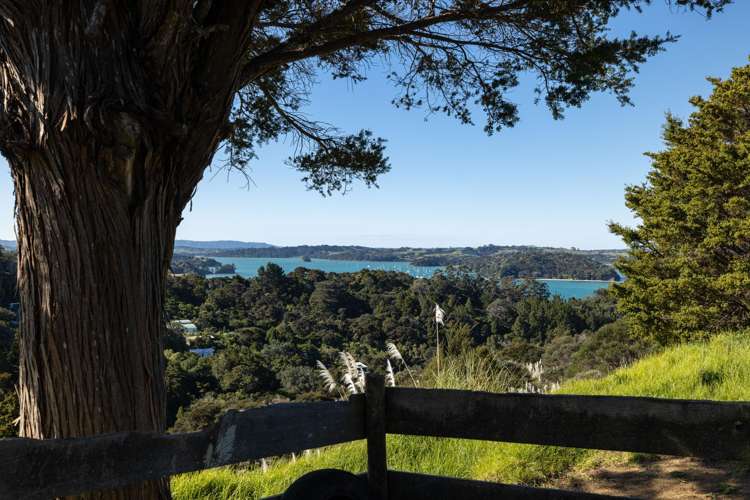 11 Ngarewa Drive Mahurangi West_18