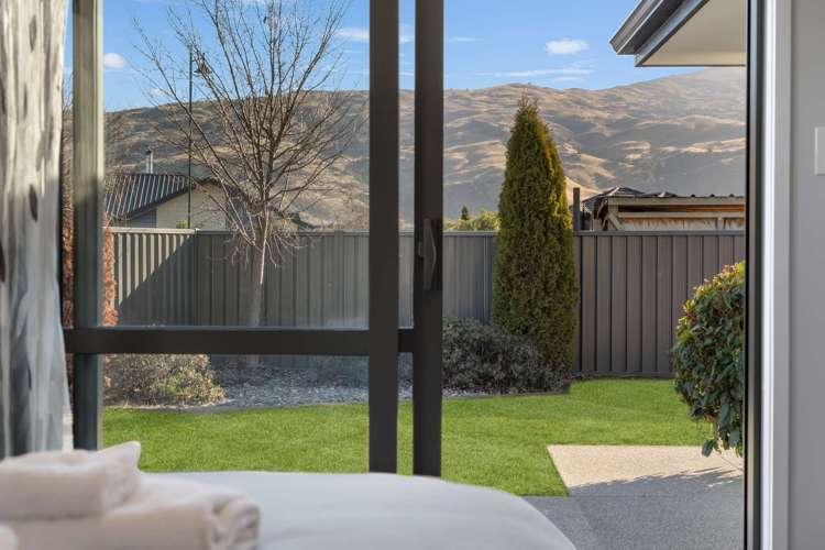 5 Magnetic Place Cromwell_11