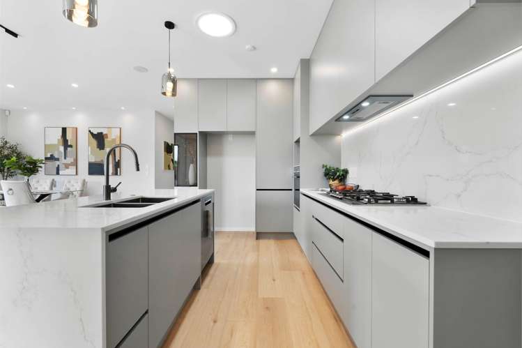 18 & 20 Furlough Road Opaheke_25