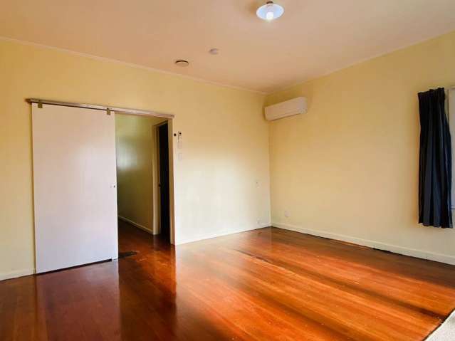 2/2090 Great North Road Avondale_2