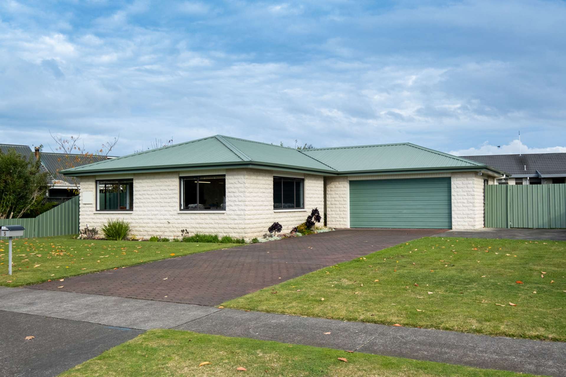 5 Whiting Crescent Greenmeadows_0